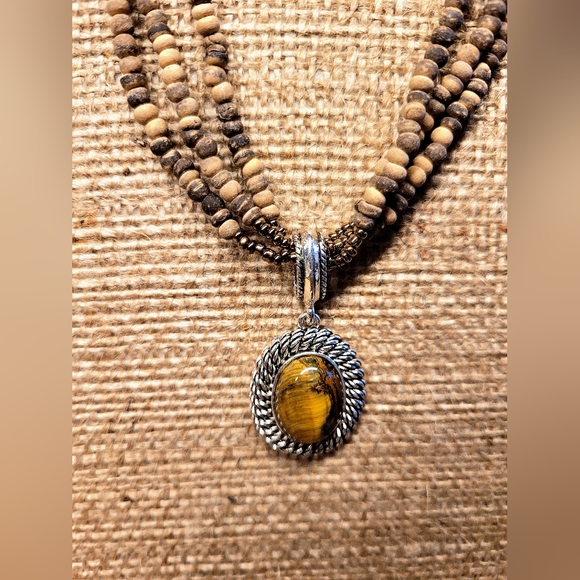 Tigers eye vintage avon earrings and necklace set - Picture 4 of 7